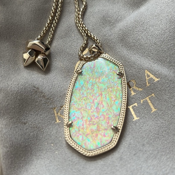 KENDRA SCOTT TEXAS EXCLUSIVE IRIDESCENT DICHROIC FOIL GOLD REID NECKLACE - Picture 5 of 7